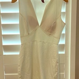 Windsor💗 white form fitting formal dress